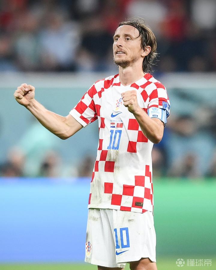 拜仁官方：后卫博埃因病缺席与斯图加特的比赛